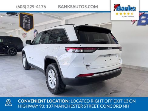 Used 2022 Jeep Grand Cherokee Laredo w/ Luxury Tech Group I image 5