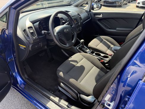 Used 2017 Kia Forte LX FWD image 8