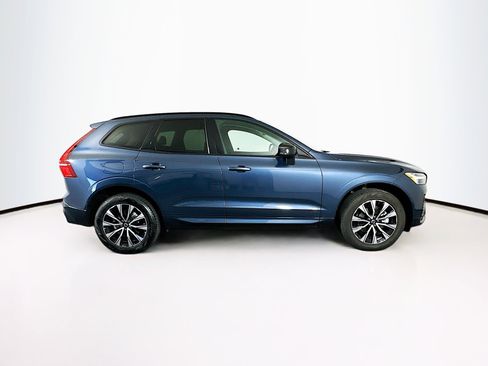 Used 2025 Volvo XC60 B5 Core image 10