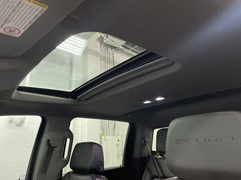 Used 2022 GMC Sierra 3500 Denali AWD/4WD image 35