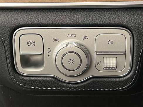 Certified 2023 Mercedes-Benz GLS 450 4MATIC image 21