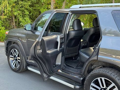 Used 2019 Toyota 4Runner Limited AWD/4WD image 12