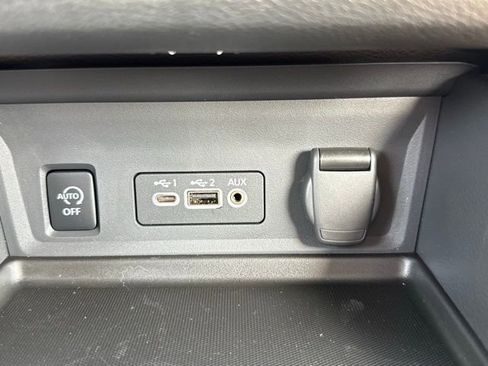 New 2025 Nissan Sentra SV w/ SV Premium Package image 30