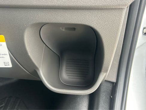 New 2026 Ford Transit 250 148 Medium Roof image 18