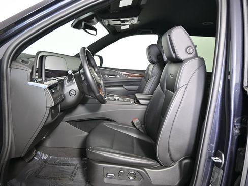 Used 2024 Cadillac Escalade ESV Luxury w/ LPO, Floor Liner Package AWD/4WD image 22