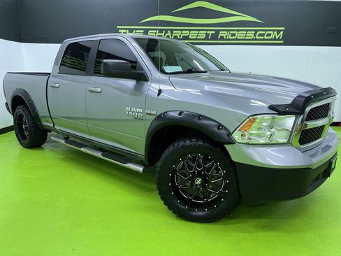 Used 2019 RAM 1500 Classic SLT AWD/4WD image 1