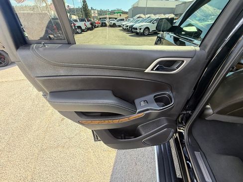 Used 2019 GMC Yukon Denali image 16