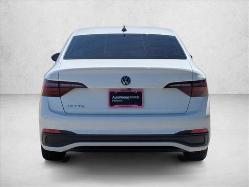 Used 2024 Volkswagen Jetta Sport FWD image 7