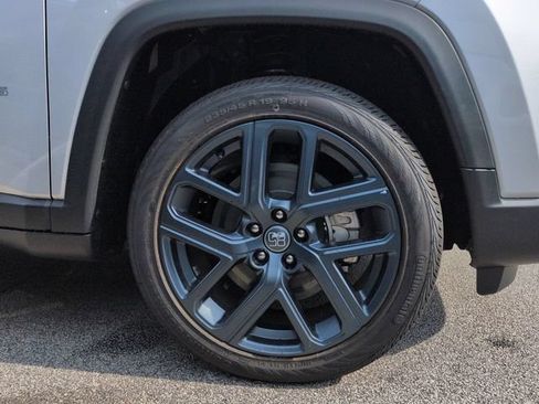 New 2026 Jeep Compass Latitude AWD/4WD image 9