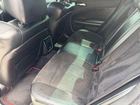 Used 2015 Dodge Charger R/T Scat Pack w/ Technology Group RWD image 17