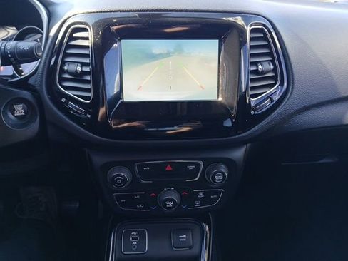 Used 2020 Jeep Compass Latitude image 25