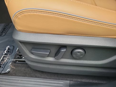 New 2026 INFINITI QX80 Luxe image 17