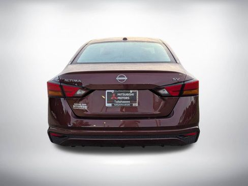 Used 2024 Nissan Altima 2.5 SV FWD image 5