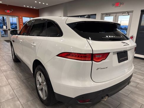 Used 2020 Jaguar F-PACE Premium image 12