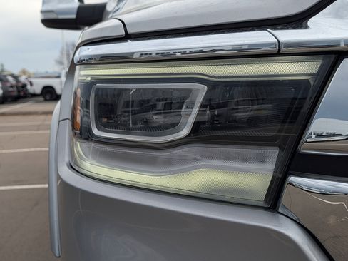 Used 2022 RAM 1500 Laramie AWD/4WD image 16