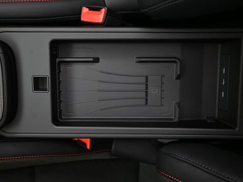 Certified 2025 Porsche 911 Targa 4 GTS AWD/4WD image 24
