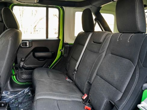 Used 2018 Jeep Wrangler Unlimited Sport image 13