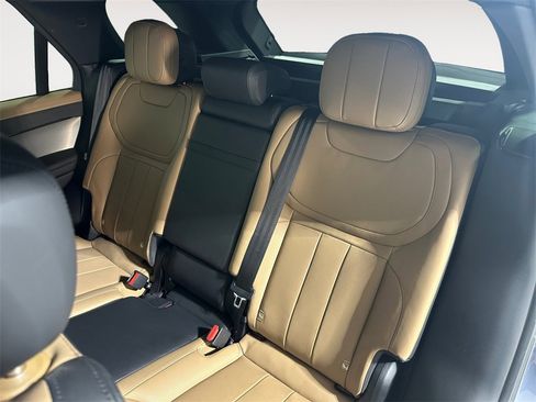 Used 2023 Land Rover Range Rover Sport SE Dynamic image 13