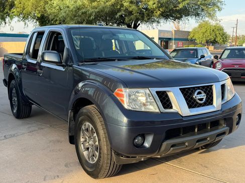 Used 2018 Nissan Frontier PRO-4X AWD/4WD image 4