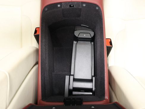 Used 2013 Rolls-Royce Ghost RWD image 48