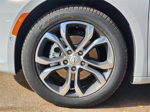 New 2026 Chrysler Pacifica Pinnacle image 7