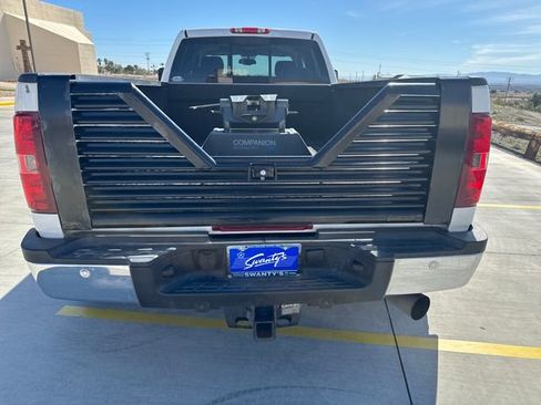 Used 2013 Chevrolet Silverado 3500 LTZ w/ LTZ Plus Package image 4