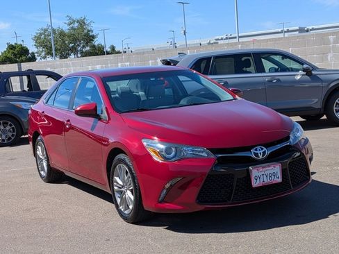 Used 2016 Toyota Camry SE FWD image 3