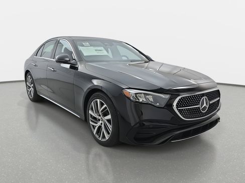 New 2026 Mercedes-Benz E 350 4MATIC Sedan image 3