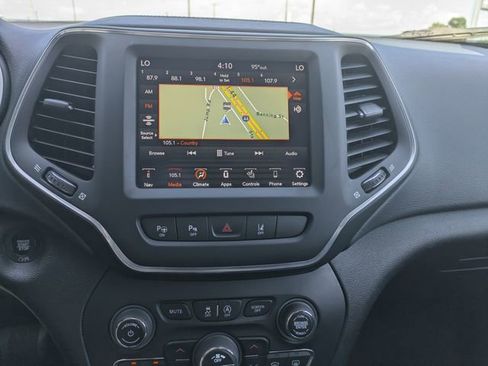 Used 2023 Jeep Cherokee Altitude Lux image 18