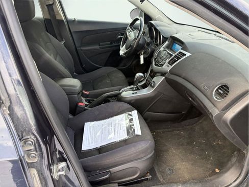 Used 2014 Chevrolet Cruze LT image 15