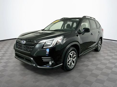 Used 2024 Subaru Forester Premium AWD/4WD image 5