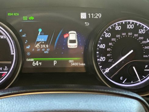 Used 2022 Toyota Camry XSE FWD image 23