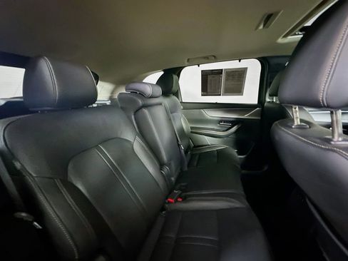 Used 2025 MAZDA CX-70 3.3 Turbo w/ Preferred Package image 11