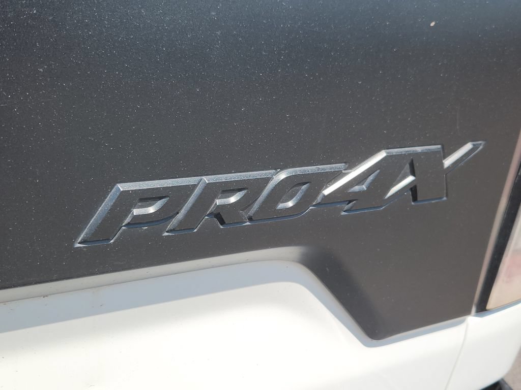 Used 2021 Nissan Titan PRO-4X w/ Pro-4x Utility Package AWD/4WD image 13