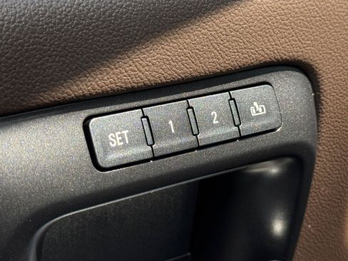 Used 2014 Chevrolet Silverado 1500 High Country w/ High Country Premium Package AWD/4WD image 14