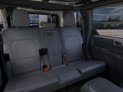 New 2026 Ford Bronco Outer Banks w/ Sasquatch Package AWD/4WD image 11