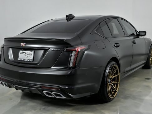 Used 2025 Cadillac CT5 V w/ Technology Package AWD/4WD image 8