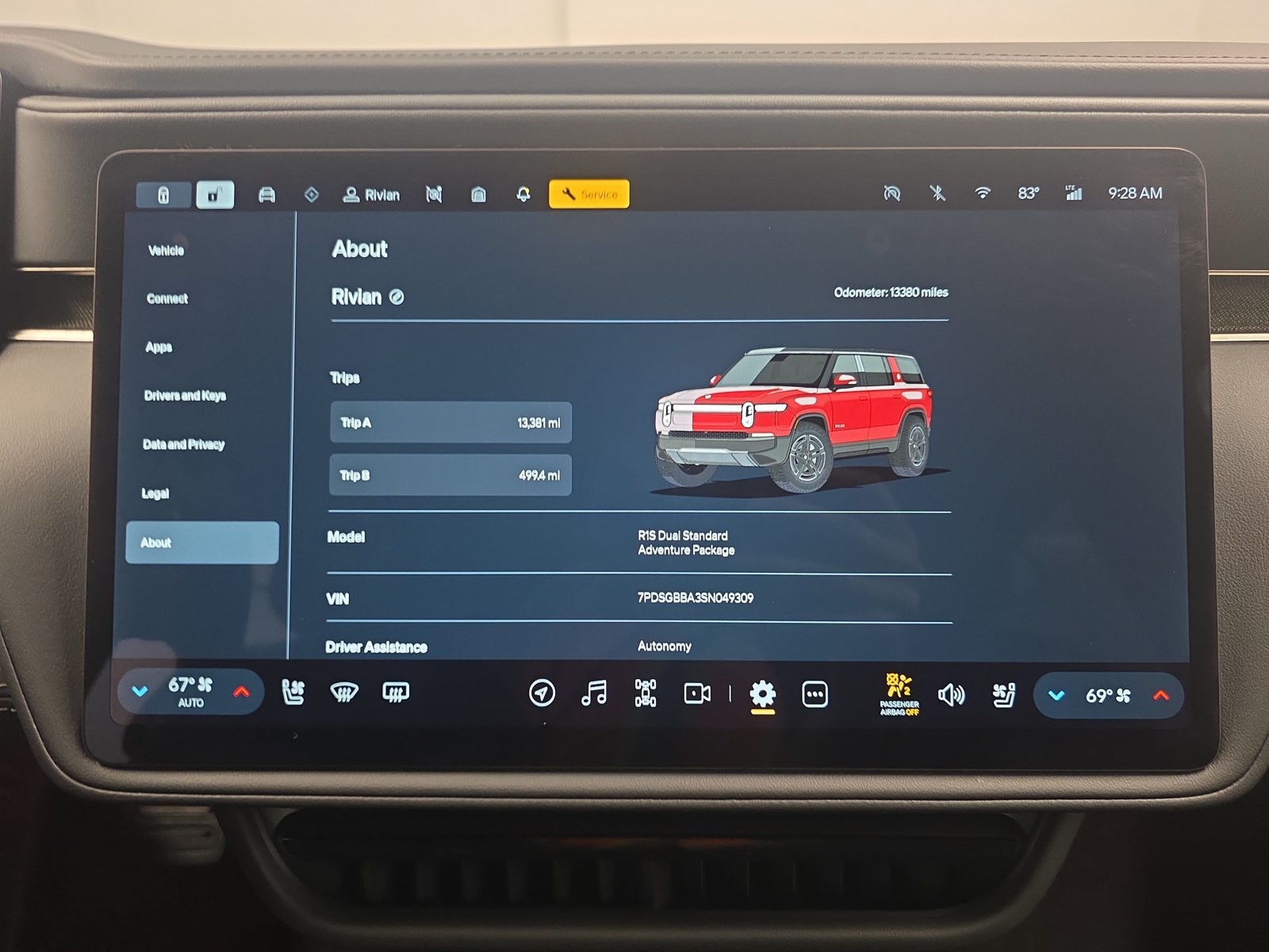 Used 2025 Rivian R1S Adventure Dual AWD/4WD image 29