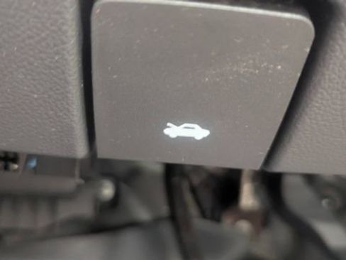 Used 2017 Chevrolet Silverado 2500 W/T image 30