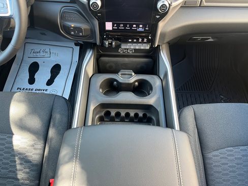 New 2026 RAM 3500 Big Horn AWD/4WD image 23