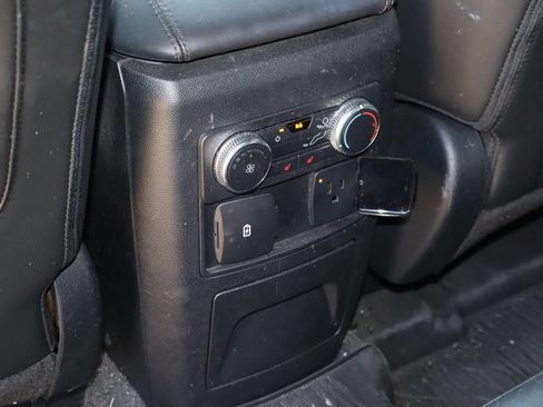 Used 2022 Ford Explorer Platinum w/ Equipment Group 601A RWD image 20