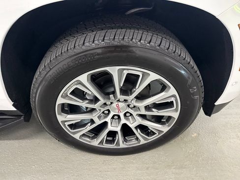 New 2026 GMC Yukon Denali w/ LPO, Floor Liner Package AWD/4WD image 4