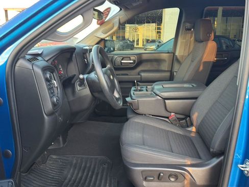 Used 2023 Chevrolet Silverado 1500 Custom AWD/4WD image 10