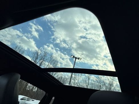 New 2026 Jeep Compass Limited w/ Sun, Sound & Navigation Group image 17