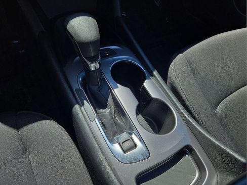 Used 2025 Chevrolet Malibu LS FWD image 30