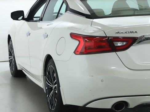 Used 2017 Nissan Maxima Platinum image 42