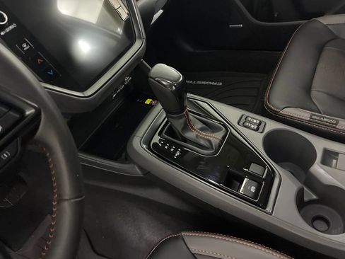 Certified 2025 Subaru Crosstrek 2.5i Limited w/ Crosstrek Mirror Package image 20