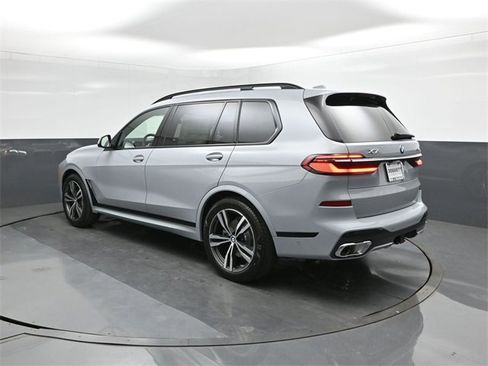 New 2026 BMW X7 xDrive40i image 5