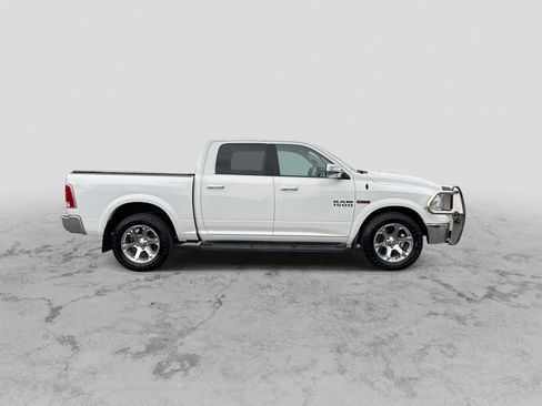 Used 2017 RAM 1500 Laramie w/ Convenience Group image 9