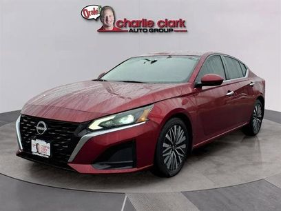 Certified 2023 Nissan Altima 2.5 SV